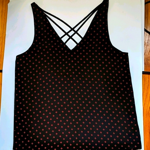 Sleeveless top - Picture 2 of 6